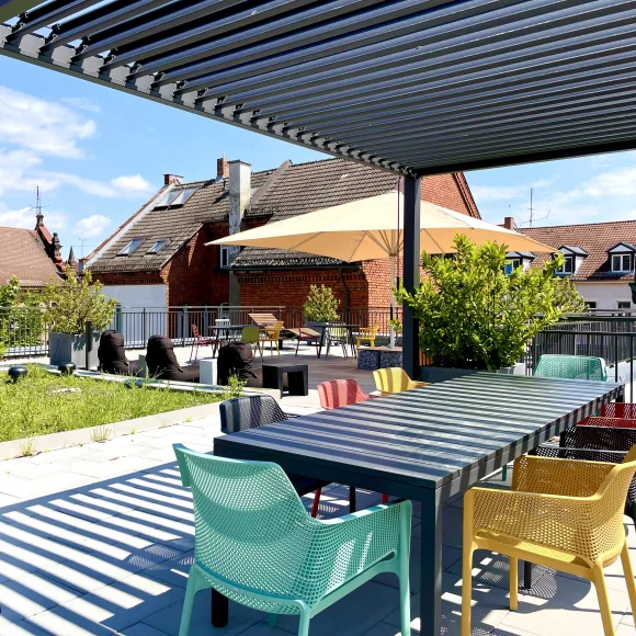 Zeitwohnhaus Dachterrasse mit Bestuhlung