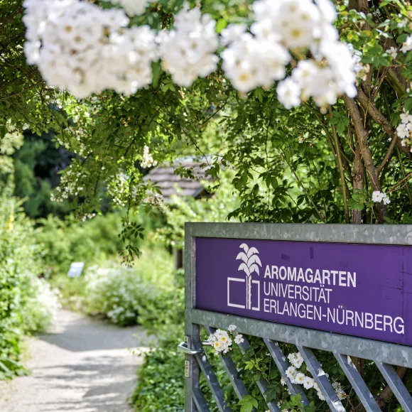 Eingang des Aromagartens in Erlangen