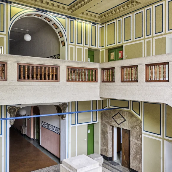 Universitätsbibliothek Erlangen von innen