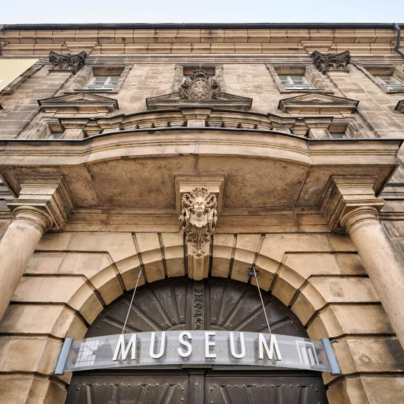 Eingang des Stadtmuseums in Erlangen
